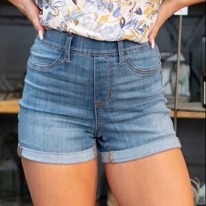 Judy Blue Mazie Pull On High Rise Shorts Cuffed Medium Wash Size 2XL